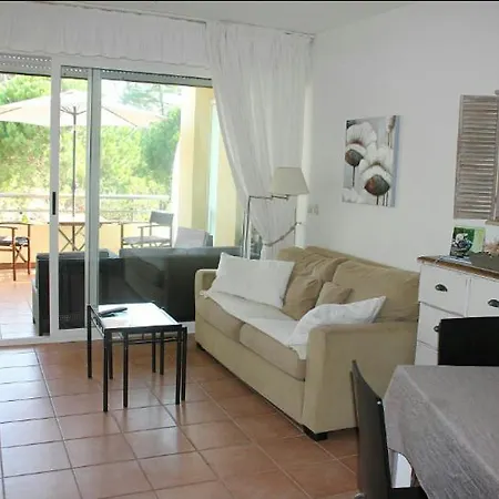 Avec Terrasse Vue Mer Et Jardin Linge Et Menage Final Inclus Appartement Calvi (Corsica)